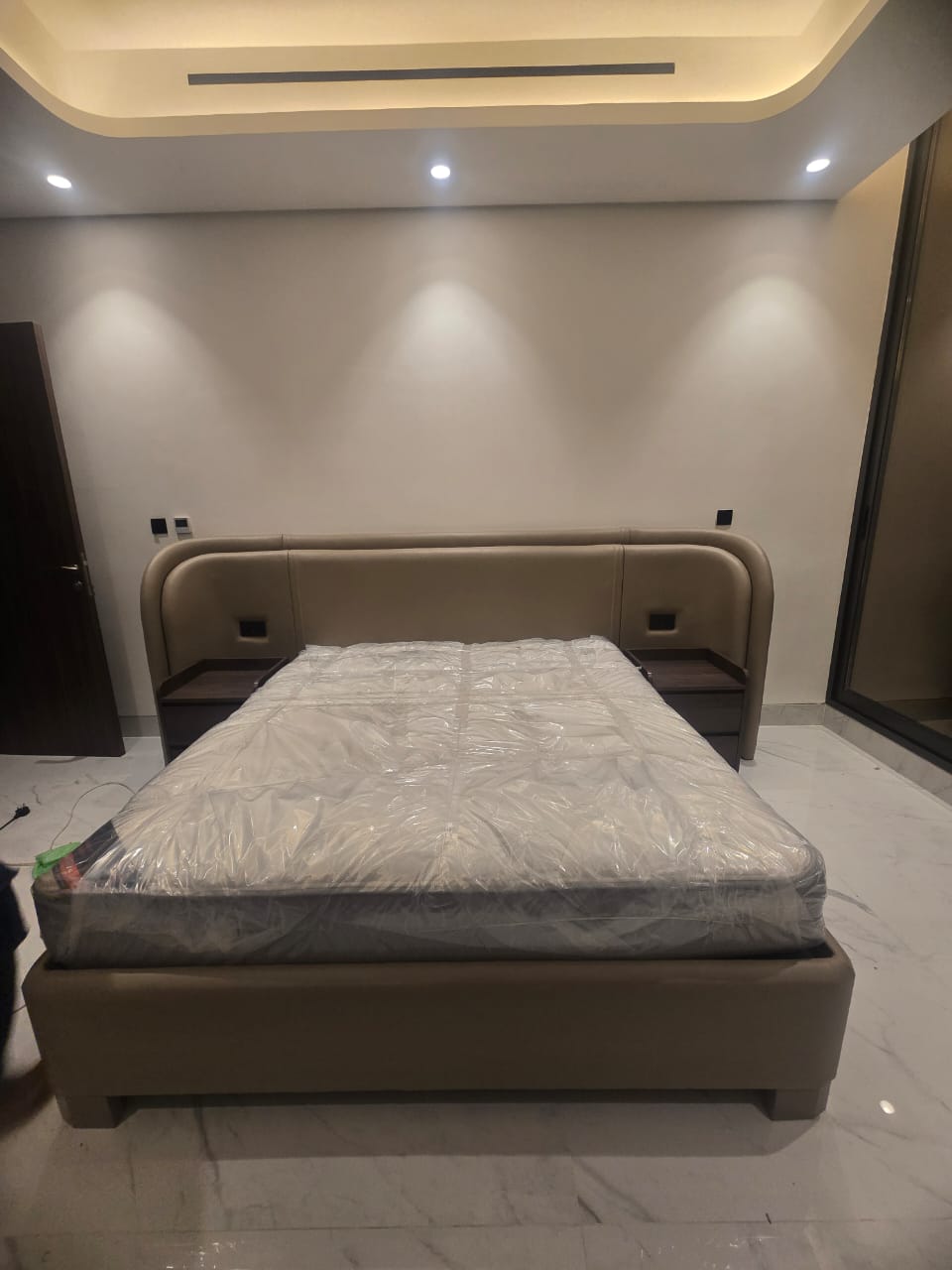 Custom wardrobe Dubai built-in storage