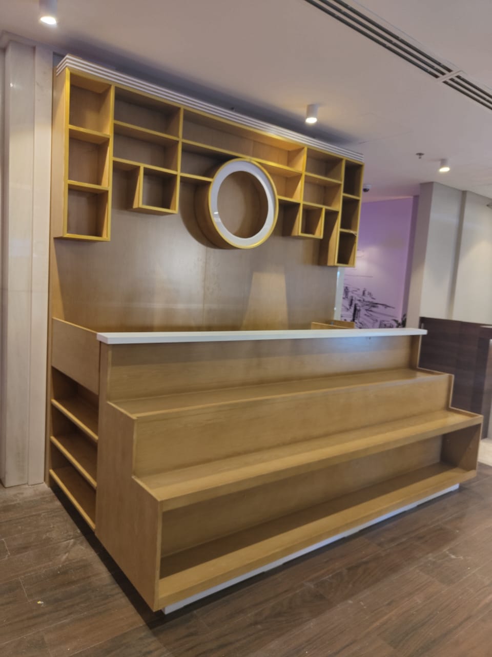 Bespoke dining table Dubai solid wood