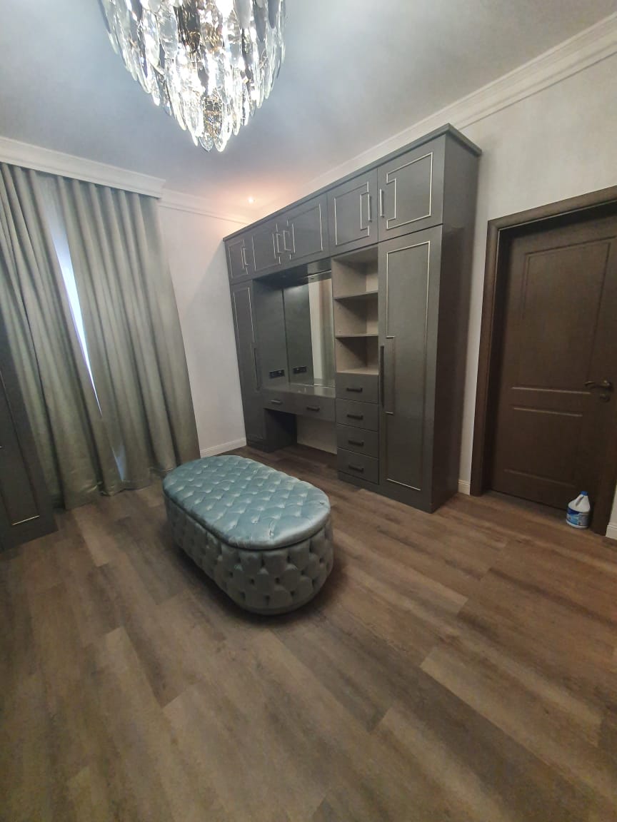 Custom bed and upholstered headboard Dubai