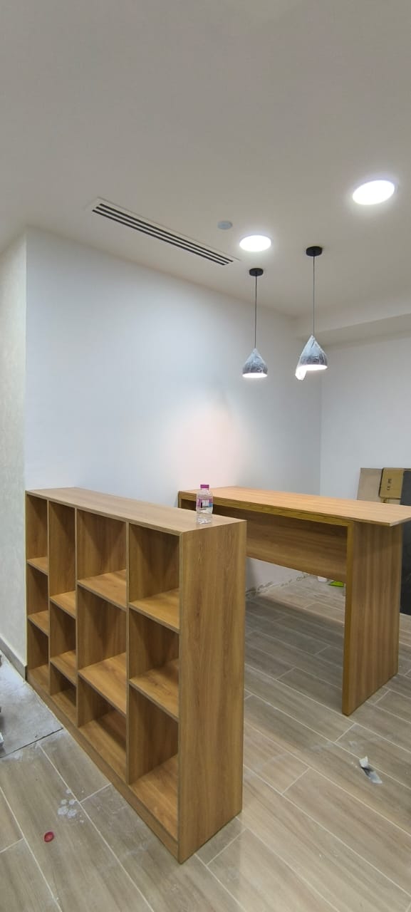 Bespoke dining table Dubai solid wood