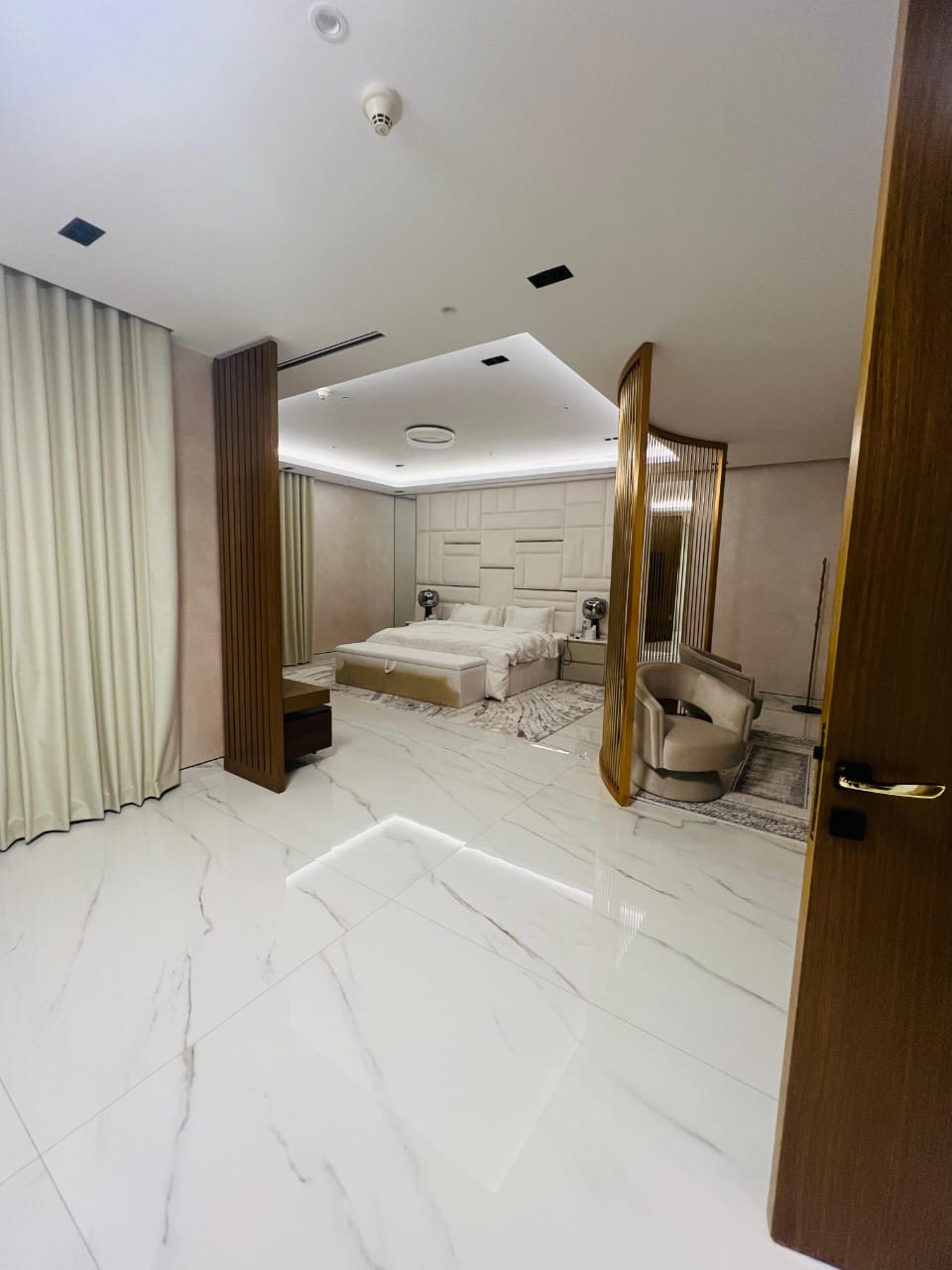 Custom vanity and storage cabinet Dubai